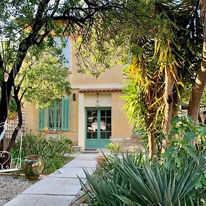 Bed and breakfast La Des Amandiers, Hyères
